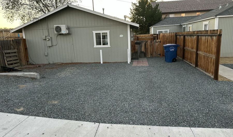 710 Esmeralda St, Fallon, NV 89406 - 2 Beds, 1 Bath