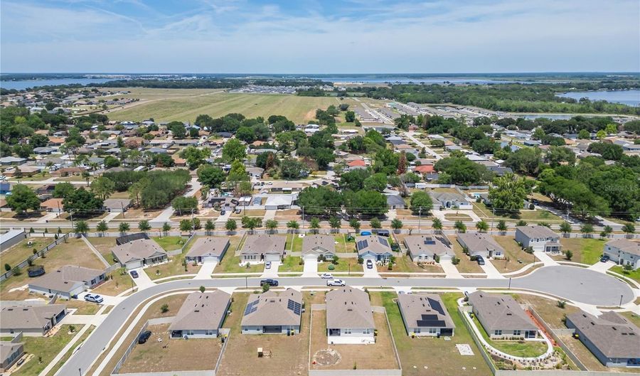 523 AUBURN GROVE Ter, Auburndale, FL 33823 - 4 Beds, 2 Bath