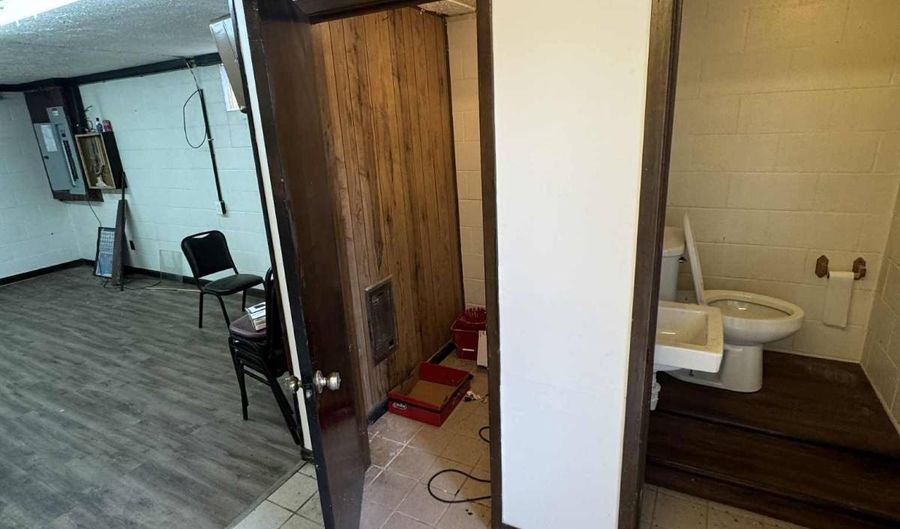 507 Cross St, Albany, KY 42602 - 0 Beds, 3 Bath