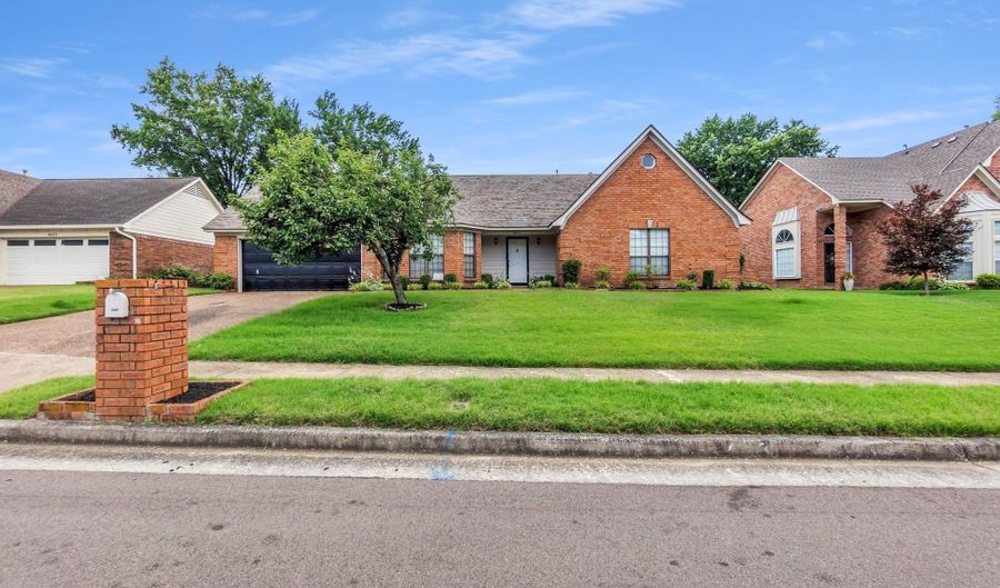 6613 STEPHAN RIDGE Dr, Bartlett, TN 38135 - 3 Beds, 2 Bath