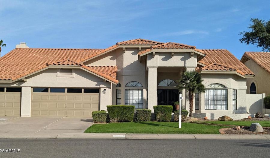 3360 S OLEANDER Dr, Chandler, AZ 85248 - 4 Beds, 3 Bath