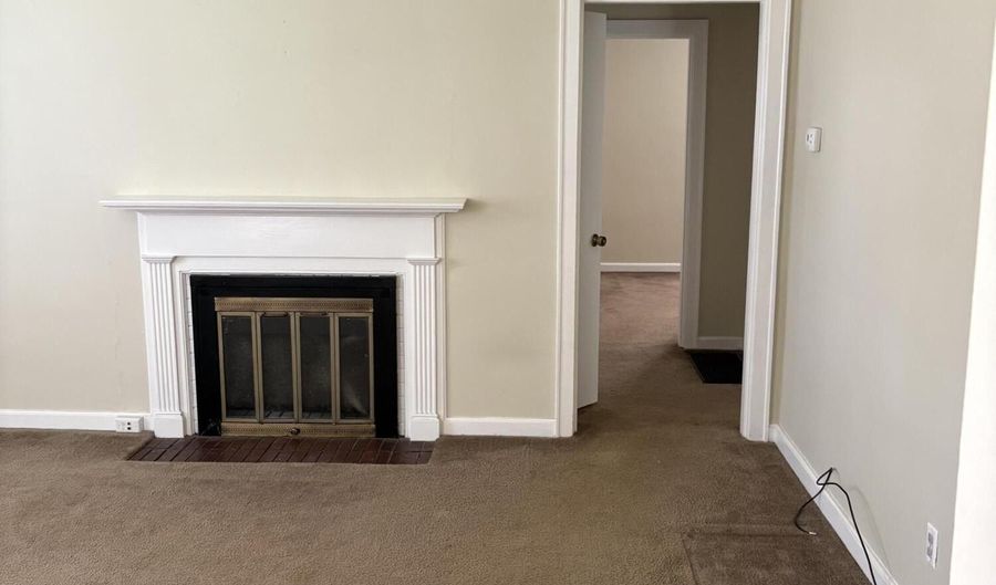 214 Juniper Ave, Alcoa, TN 37701 - 3 Beds, 2 Bath