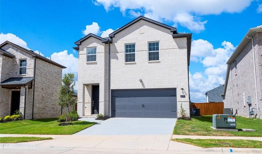 825 Amenduni Ln, Anna, TX 75409 - 4 Beds, 3 Bath