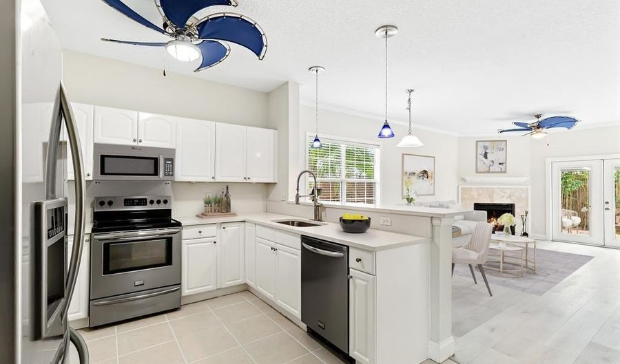 66 W 14TH St, Atlantic Beach, FL 32233 - 3 Beds, 3 Bath