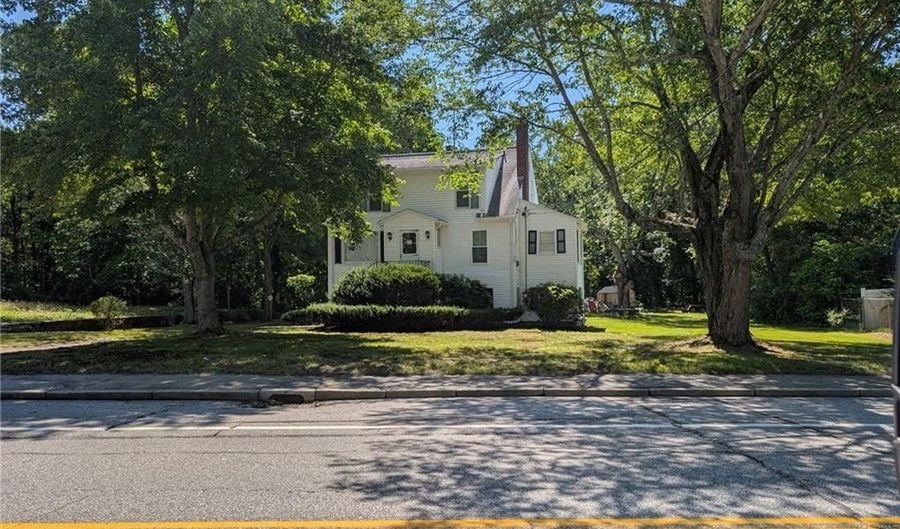 1014 Victory Hwy 2, North Smithfield, RI 02896 - 4 Beds, 2 Bath
