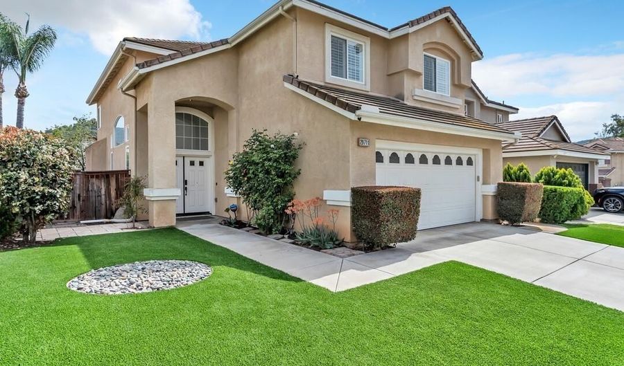 29711 Gracilior Dr, Escondido, CA 92026 - 4 Beds, 3 Bath