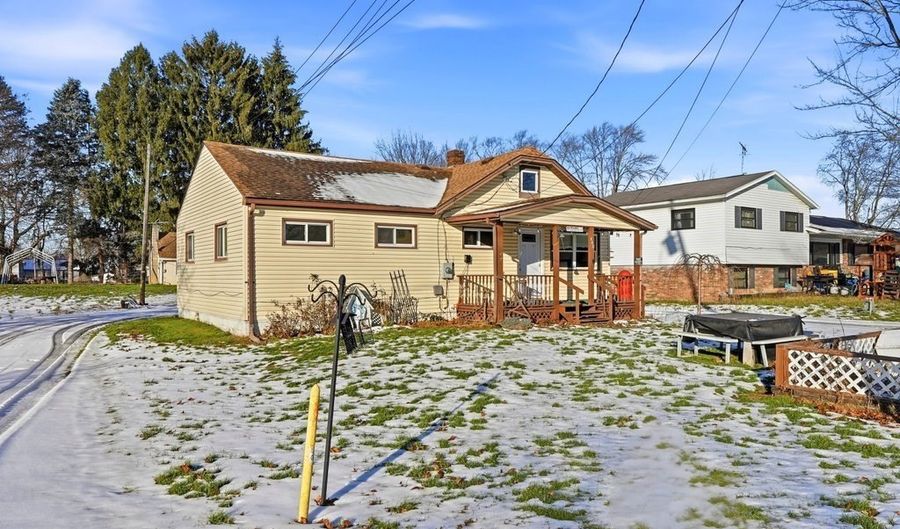 448 Fritsch Ave, Akron, OH 44312 - 5 Beds, 2 Bath