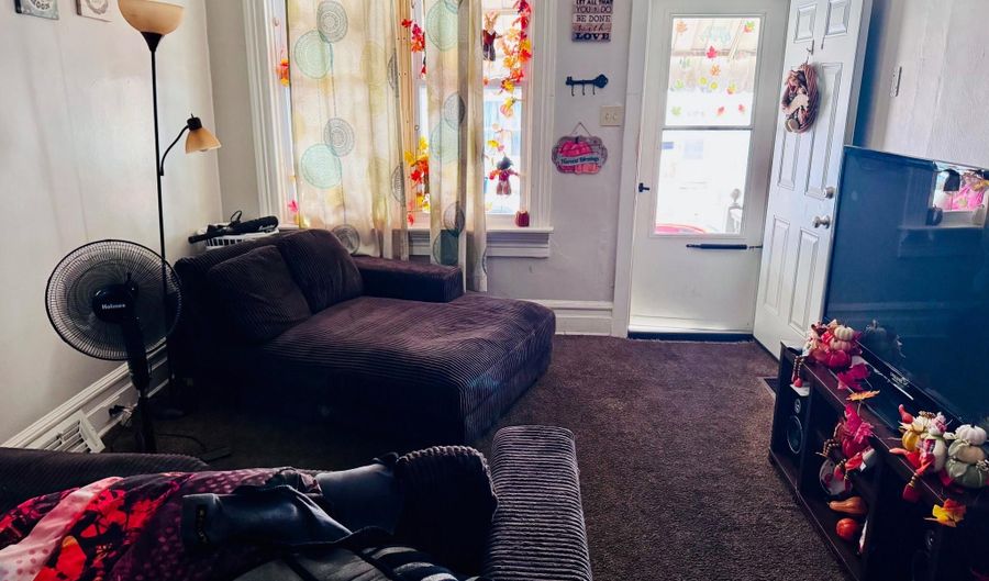 1151 MULBERRY St, Reading, PA 19604 - 4 Beds, 1 Bath