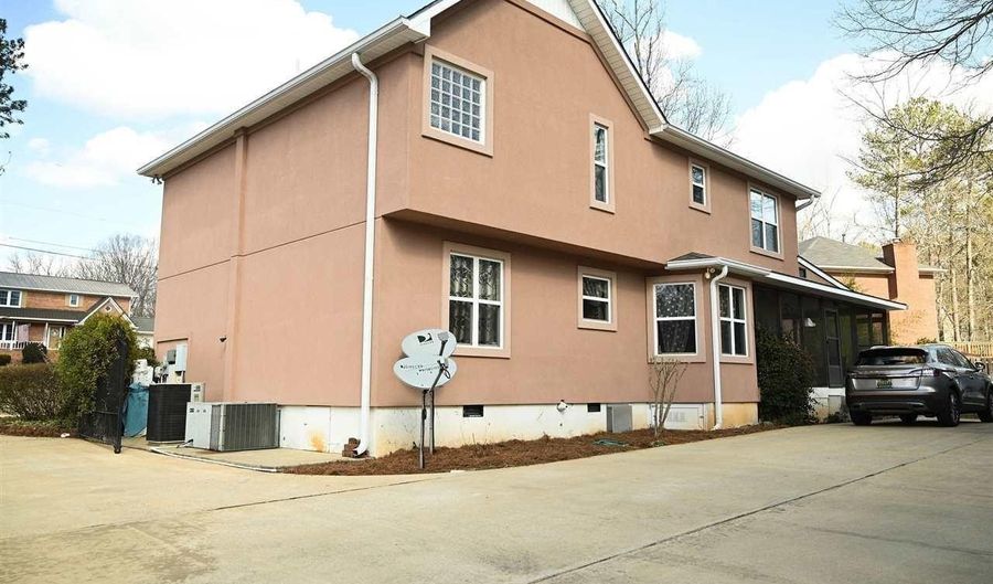 3004 SHADY CREEK Ln, Anniston, AL 36207 - 3 Beds, 3 Bath