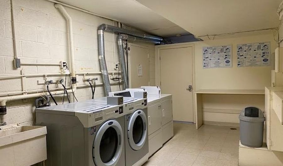 412 N ARMISTEAD St 101, Alexandria, VA 22312 - 1 Beds, 1 Bath