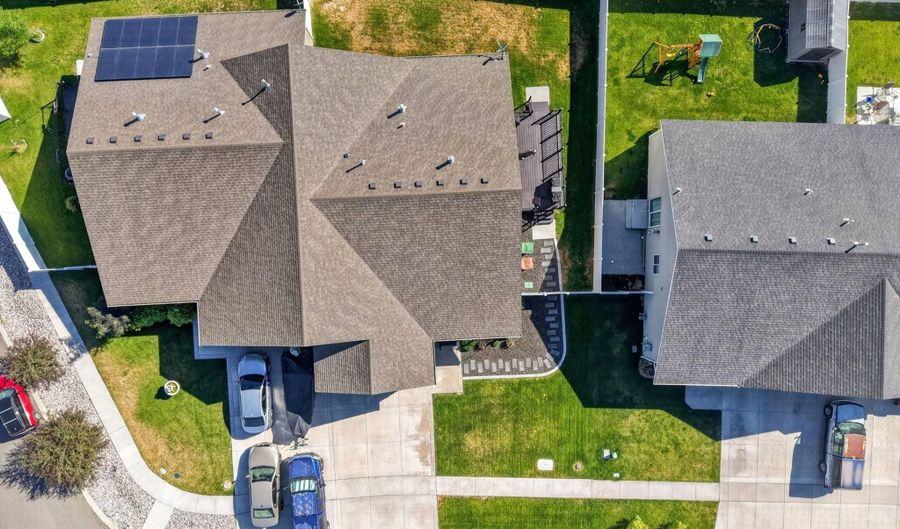 1027 Pinewood Ave, Chubbuck, ID 83202 - 4 Beds, 3 Bath
