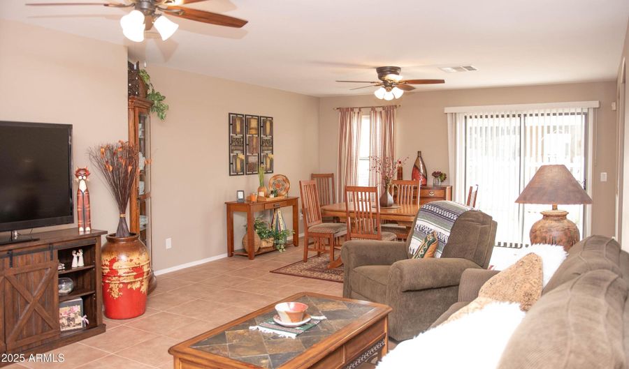 2101 S MERIDIAN Rd 176, Apache Junction, AZ 85120 - 3 Beds, 2 Bath