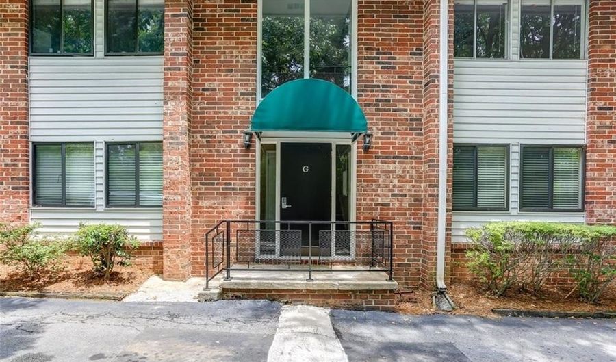 4266 Roswell Rd NE G4, Atlanta, GA 30342 - 3 Beds, 2 Bath