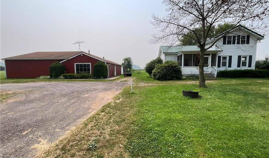 13576 Ridge Rd W, Albion, NY 14411 - 4 Beds, 2 Bath