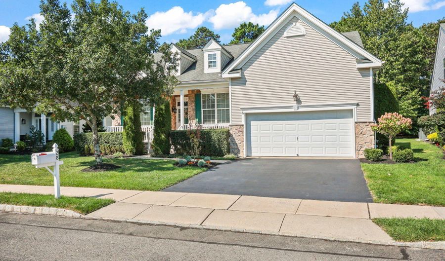 28 Pond View Cir, Barnegat, NJ 08005 - 3 Beds, 2 Bath