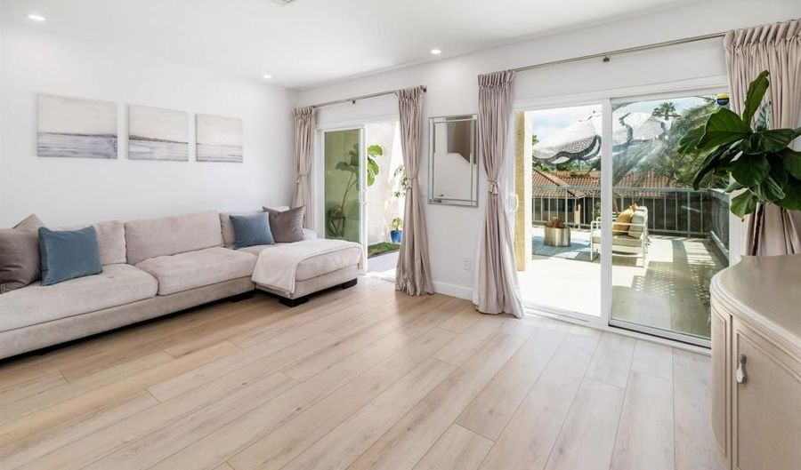 2340 Caringa Way B, Carlsbad, CA 92009 - 2 Beds, 3 Bath