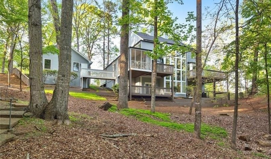 100 Little Rdg, Berkeley Lake, GA 30096 - 5 Beds, 4 Bath