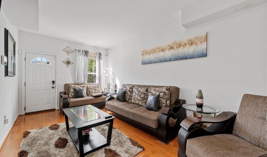 831 S MONTFORD Ave S, Baltimore, MD 21224 - 2 Beds, 2 Bath