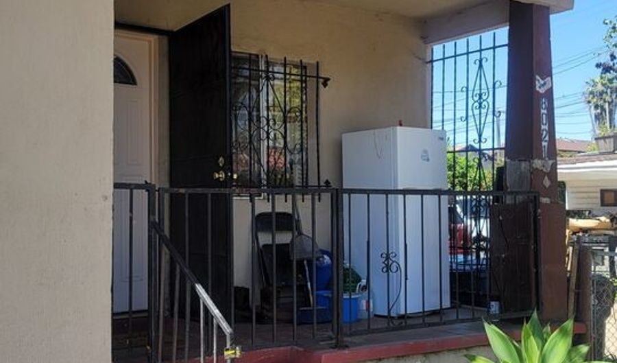 8021 Towne Ave, Los Angeles, CA 90003 - 2 Beds, 1 Bath