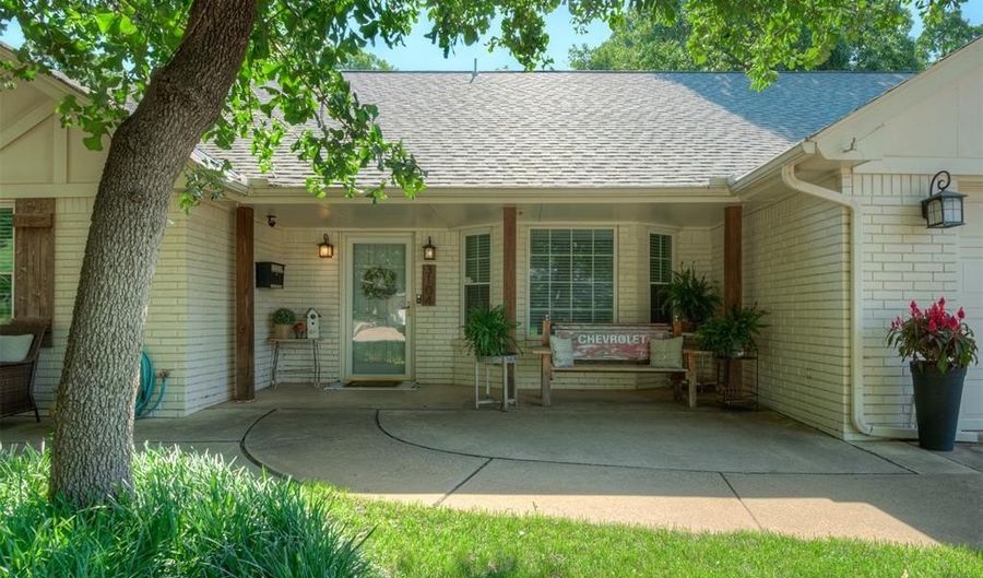 3104 N Briarwood Ave, Bethany, OK 73008 - 4 Beds, 3 Bath