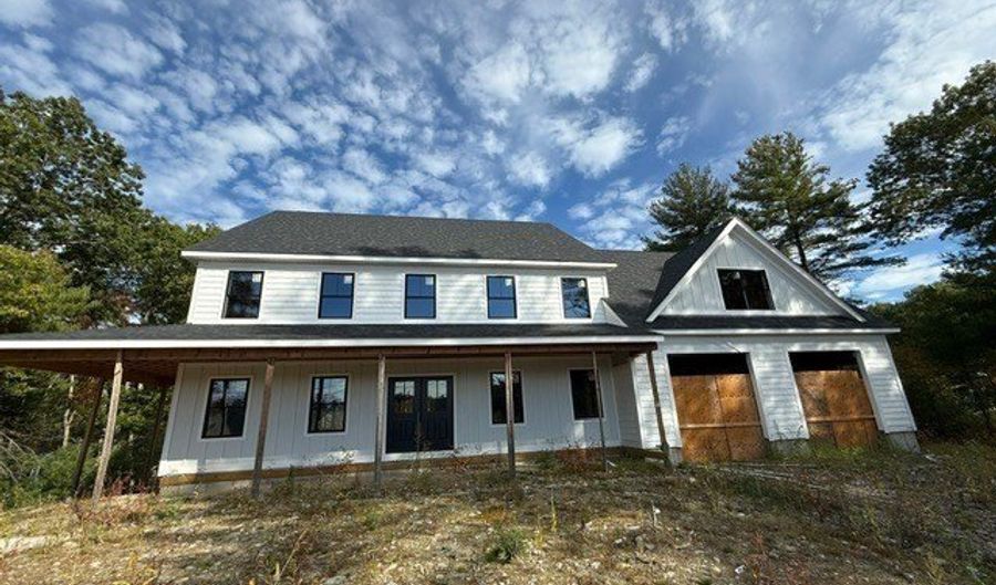 66 S Main St, Berkley, MA 02779 - 5 Beds, 3 Bath