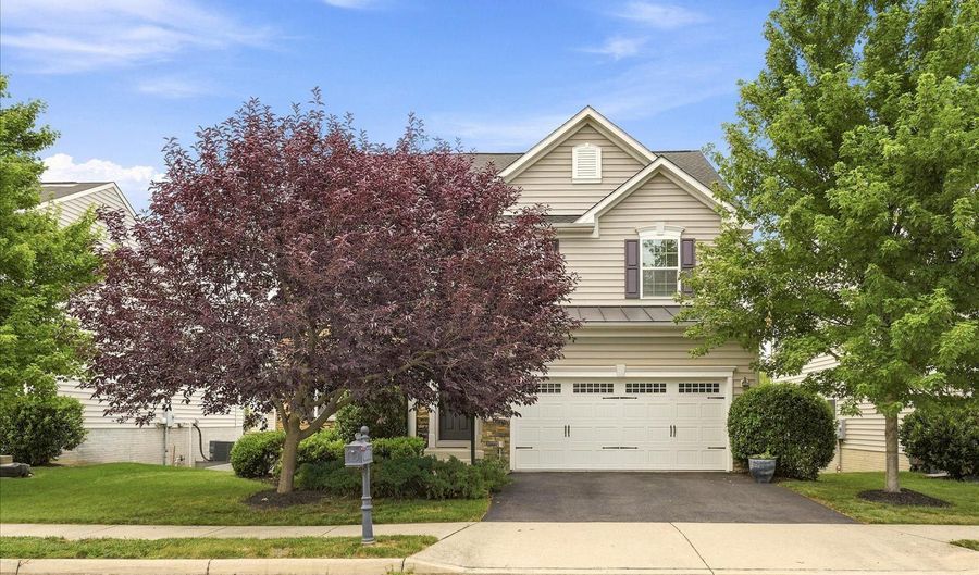 24885 MCNAIR Pl, Aldie, VA 20105 - 5 Beds, 4 Bath