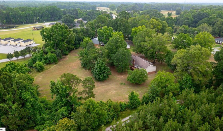 10628 Augusta Rd, Belton, SC 29627 - 3 Beds, 2 Bath