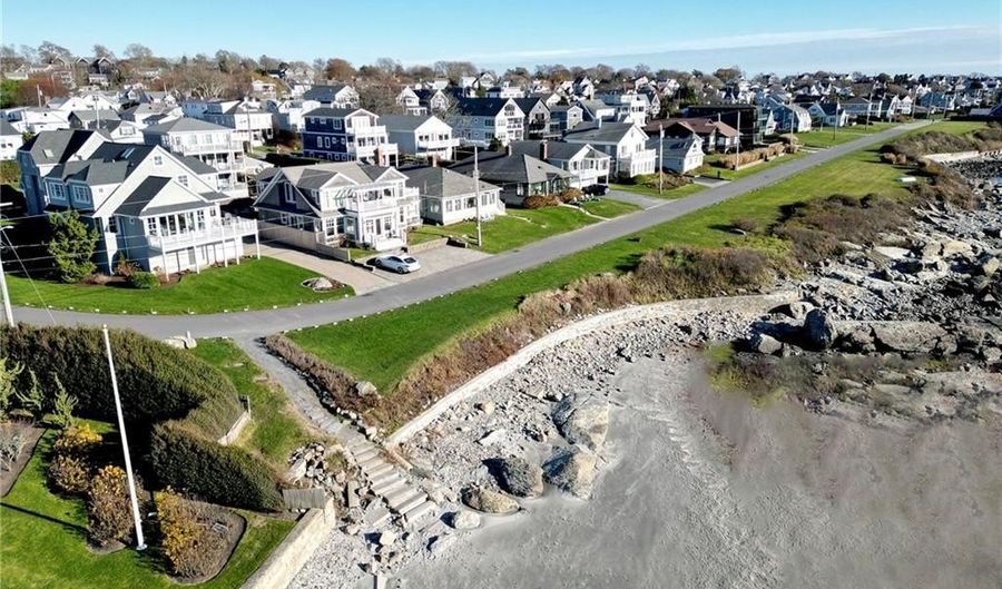 46 Esplanade, Middletown, RI 02842 - 4 Beds, 2 Bath