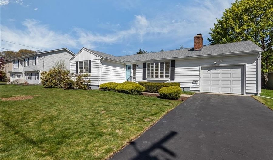 101 Bateman Ave, Cranston, RI 02920 - 3 Beds, 1 Bath