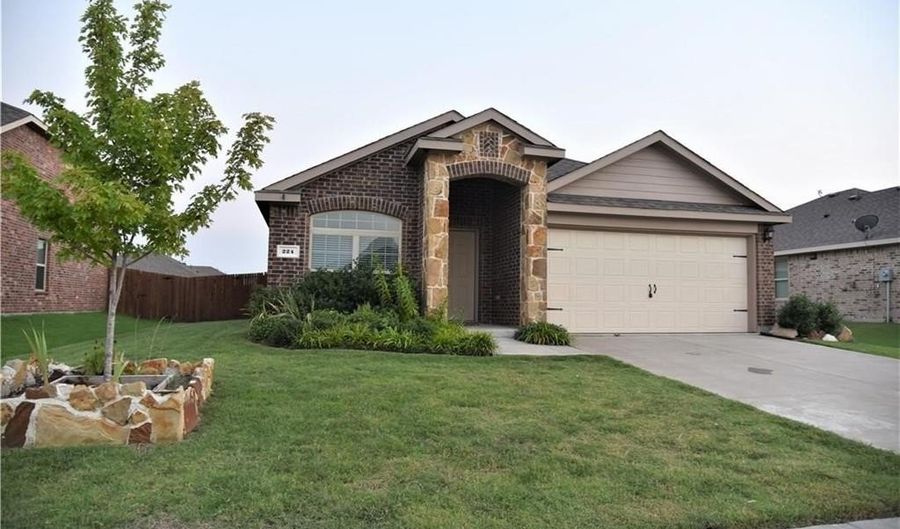 224 N Belford St, Anna, TX 75409 - 4 Beds, 2 Bath