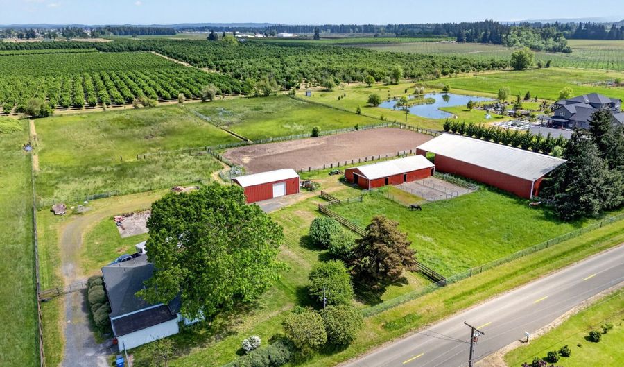 10093 NE WISEACRE Ln, Aurora, OR 97002 - 2 Beds, 2 Bath