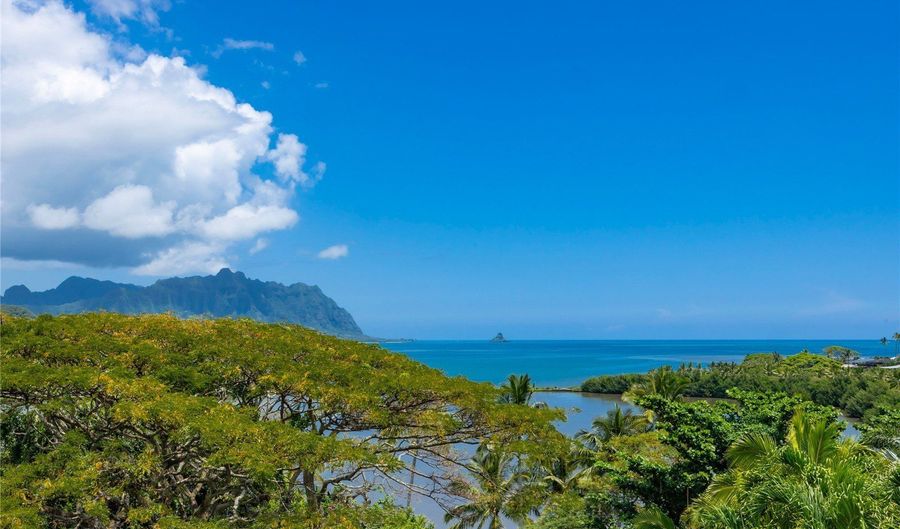 47-505 Lulani St, Kaneohe, HI 96744 - 4 Beds, 4 Bath