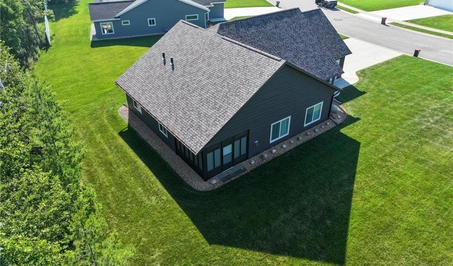 250 Rodeo Rd, Alexandria, MN 56308 - 3 Beds, 3 Bath