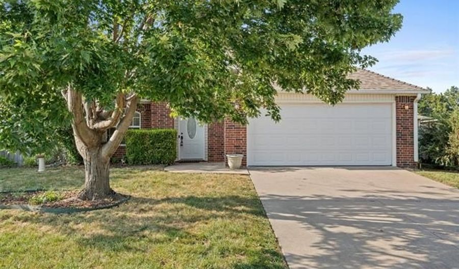 5316 Richmond, Bartlesville, OK 74006 - 3 Beds, 2 Bath