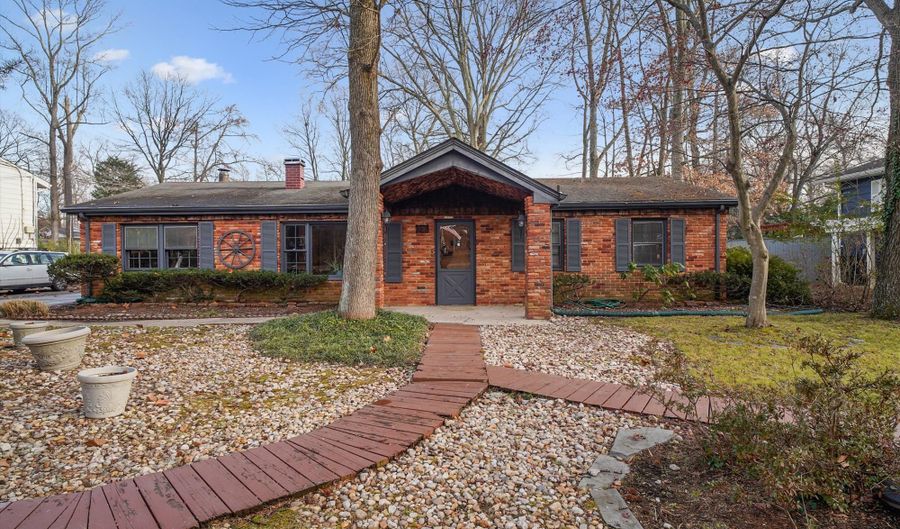 2845 CARROLLTON Rd, Annapolis, MD 21403 - 3 Beds, 2 Bath