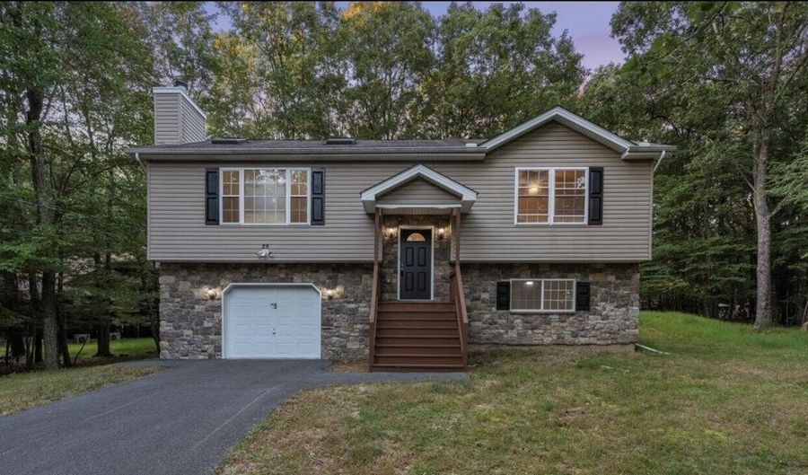 25 Hunter Ln, Albrightsville, PA 18210 - 4 Beds, 3 Bath