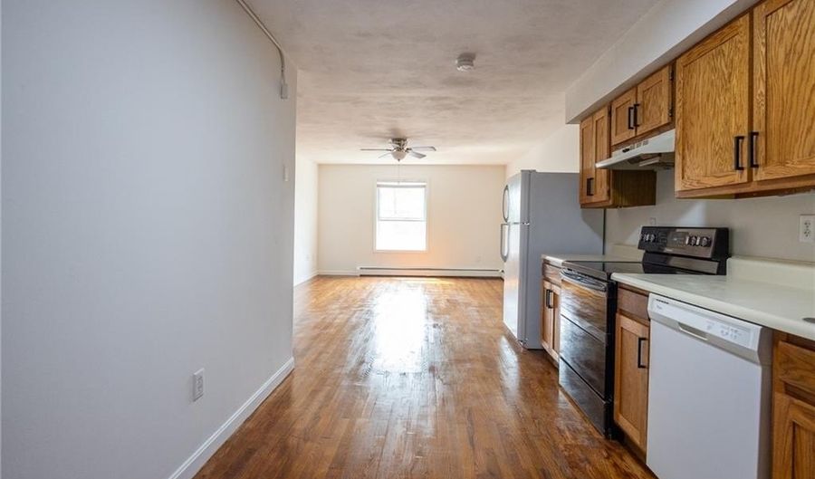 420 Woodward Rd 28, North Providence, RI 02904 - 1 Beds, 1 Bath