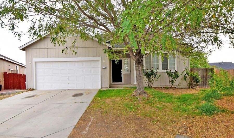 573 Sunrise Cir, Fernley, NV 89408 - 3 Beds, 2 Bath