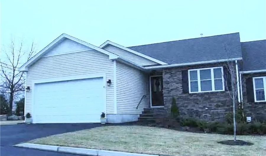 32 Sweet Pea Dr, Cranston, RI 02920 - 2 Beds, 2 Bath