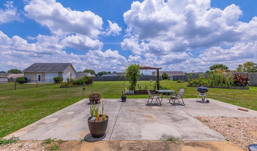 508 White Rose Ln, Boiling Springs, SC 29316 - 3 Beds, 2 Bath