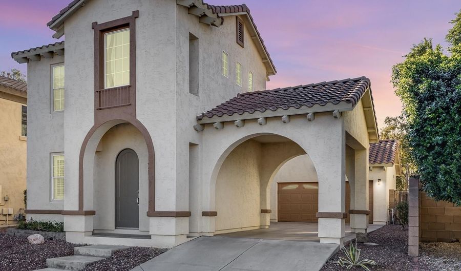 2085 E HULET Pl, Chandler, AZ 85225 - 4 Beds, 3 Bath