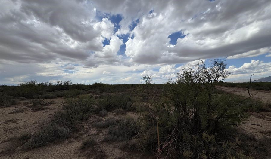Southland Rd lot 10, Alamogordo, NM 88310 - 0 Beds, 0 Bath