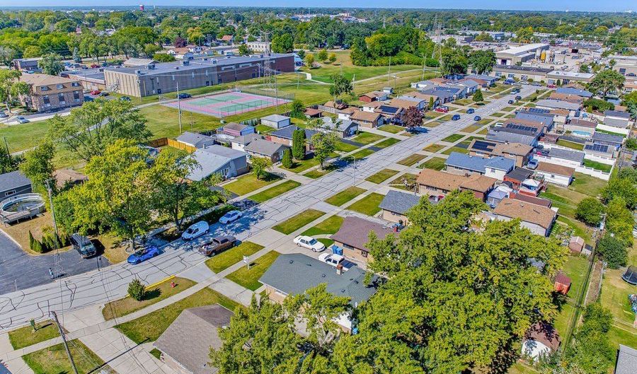 12549 S Tripp Ave, Alsip, IL 60803 - 3 Beds, 2 Bath