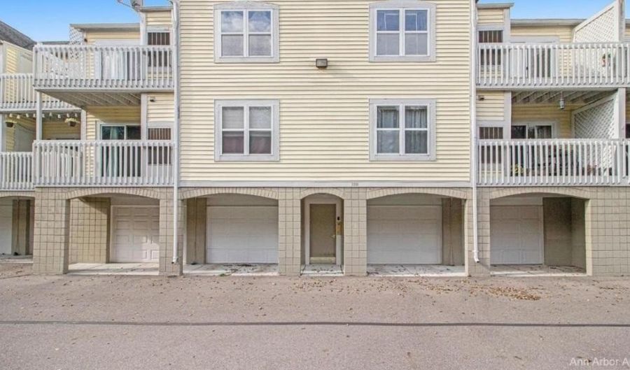 2233 S Huron Pkwy 2, Ann Arbor, MI 48104 - 2 Beds, 2 Bath