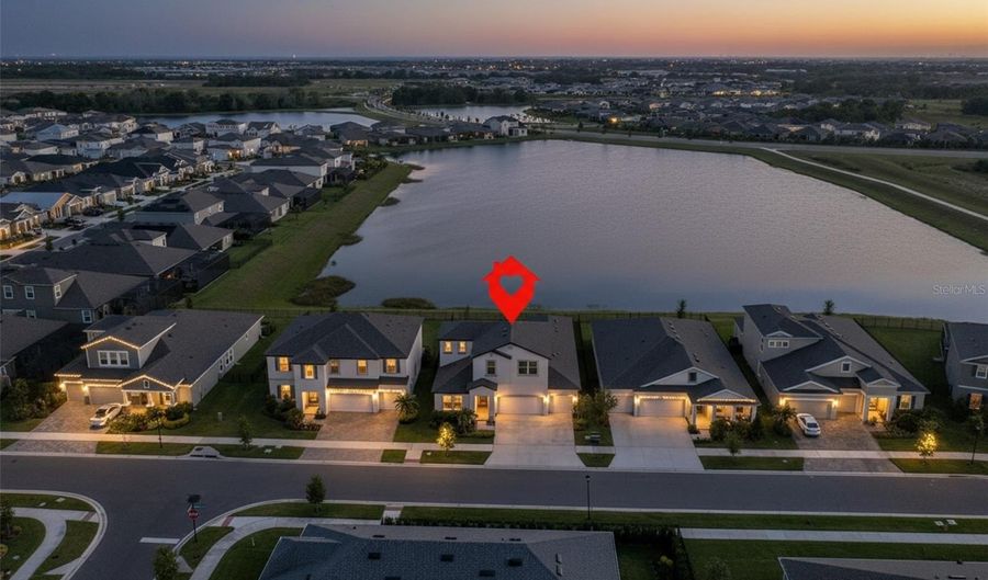 5379 EVERLONG Dr, Apollo Beach, FL 33572 - 6 Beds, 4 Bath