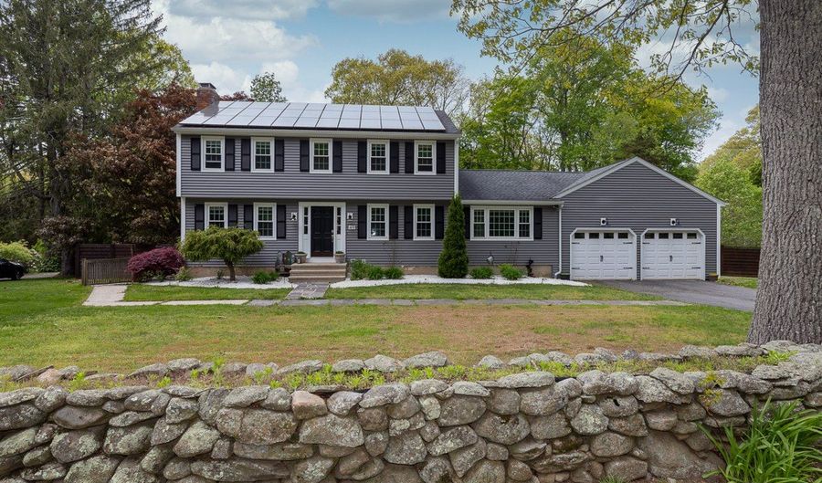 49 Kelseytown Rd, Clinton, CT 06413 - 5 Beds, 4 Bath