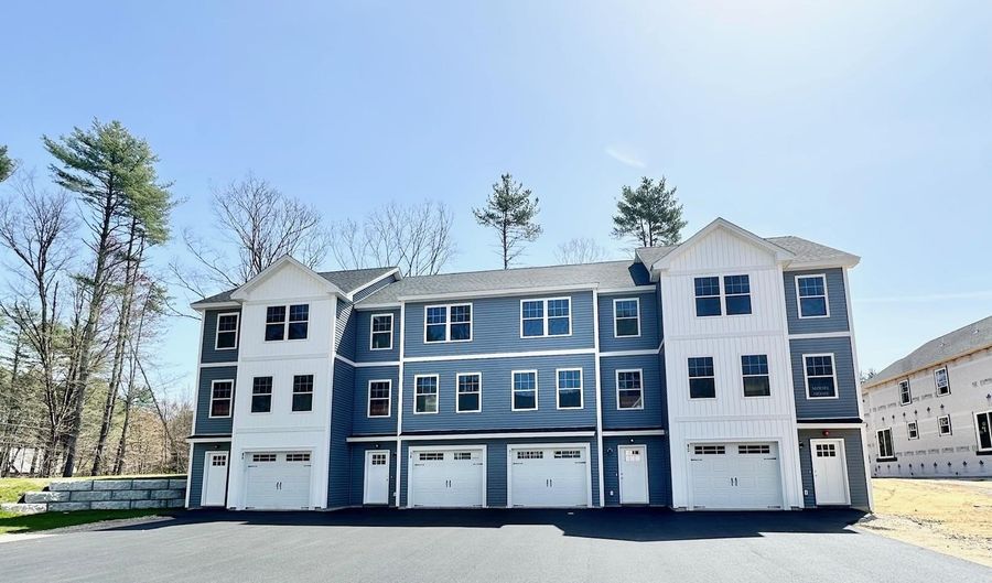 9 C The Crossings At Village Center Dr 9C, Barrington, NH 03825 - 2 Beds, 2 Bath