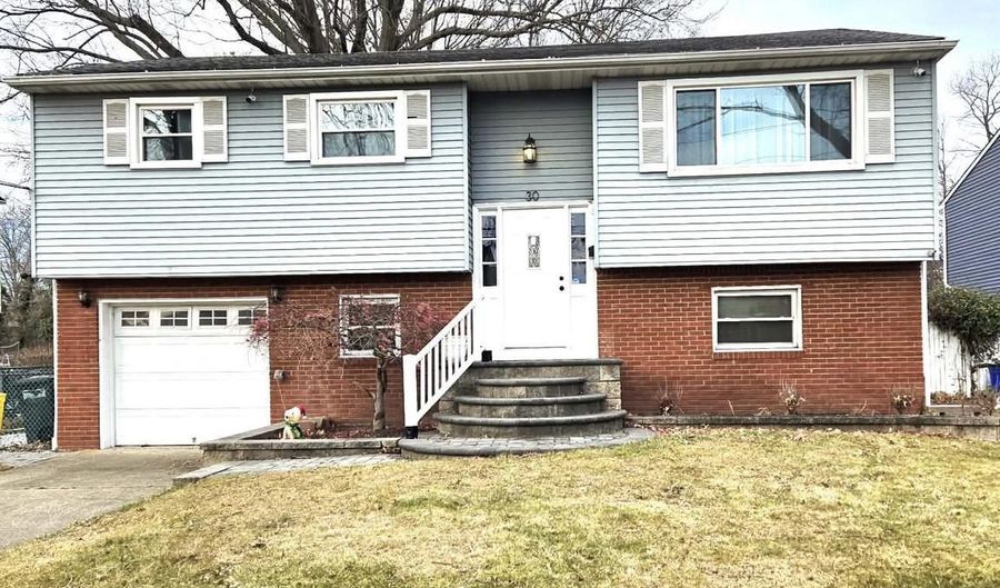 30 CLARK Dr, Barrington, NJ 08007 - 3 Beds, 2 Bath