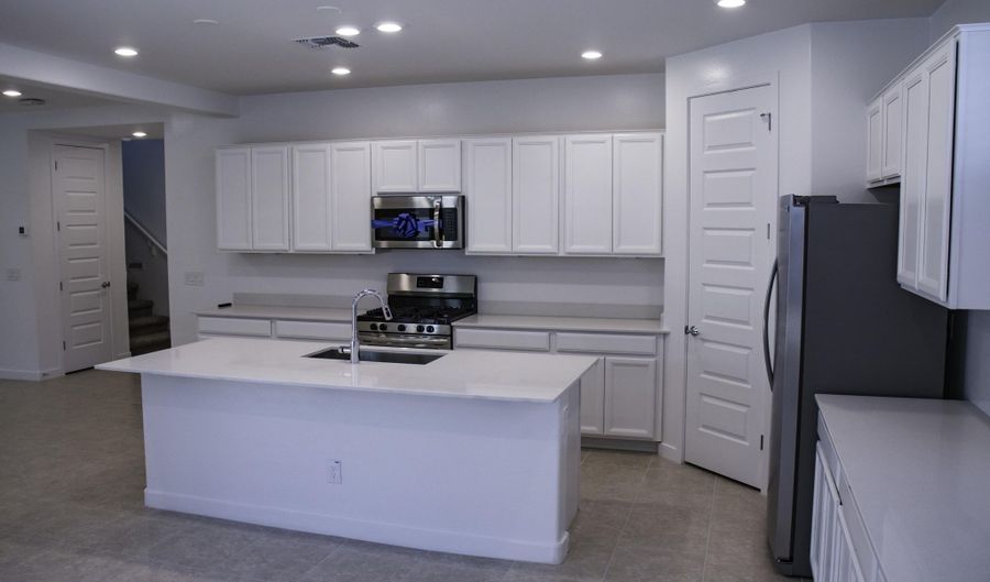 1106 E WEATHERBY Way, Chandler, AZ 85286 - 4 Beds, 3 Bath