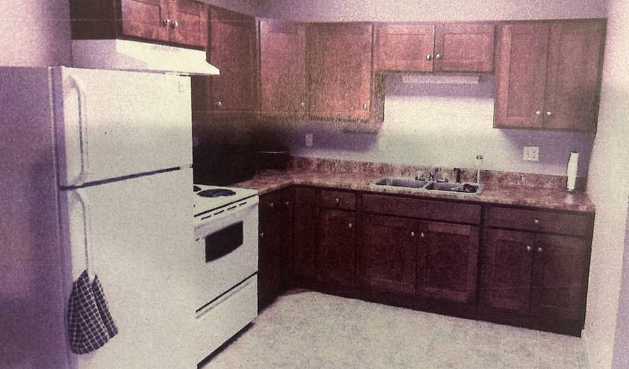 1001 Grimms Rd, Bottineau, ND 58318 - 5 Beds, 3 Bath